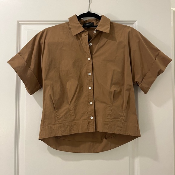 Theory Cropped Button Down Shirt in Bay Leaf - Picture 3 of 6